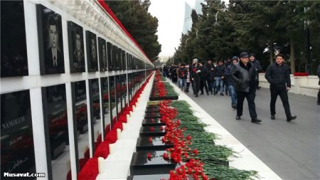 Азербайджан чтит память героев 20 Января - ФОТО