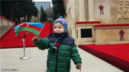 Азербайджан чтит память героев 20 Января - ФОТО