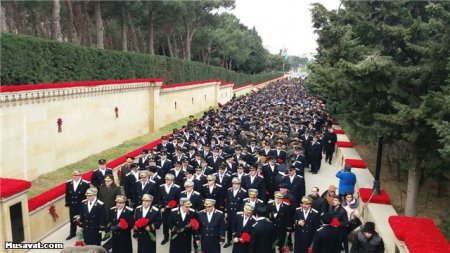 Азербайджан чтит память героев 20 Января - ФОТО
