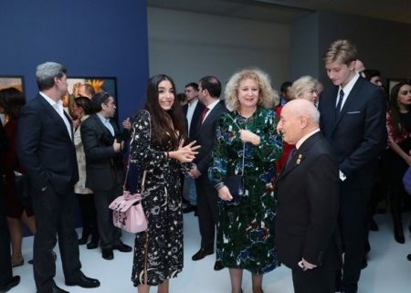 В Баку открылась персональная выставка Алексея Бегова – ФОТО