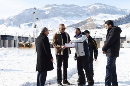 Ильхам Алиев посетил «Шахдаг» и покатался на лыжах - ФОТО