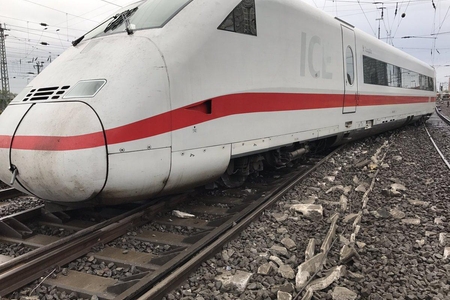 ABŞ-da qatarların toqquşması nəticəsində 2 nəfər ölüb, 116 nəfər xəsarət alıb- YENİLƏNİB ABŞ-da qatarların toqquşması nəticəsində 2 nəfər ölüb, 116 nəfər xəsarət alıb- YENİLƏNİB