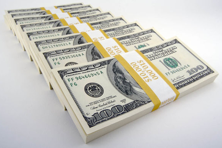 Доллар дорожает на фондовом рынке