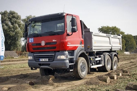 Çexiya Azərbaycanda yük maşınları yığacaq