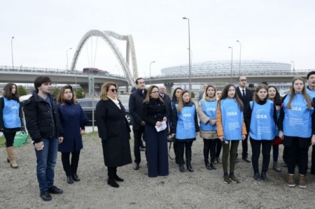 Leyla Əliyeva "Xocalıya ədalət!" kampaniyası çərçivəsində ağacəkmə aksiyasında iştirak edib Leyla Əliyeva "Xocalıya ədalət!" kampaniyası çərçivəsində ağacəkmə aksiyasında iştirak edib