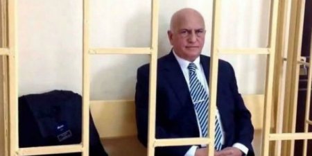 Əli İnsanov əfv ərizəsi yazacaq?