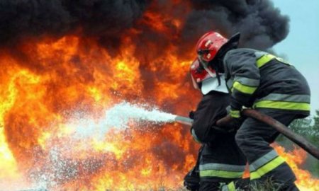 Nərimanovda kafe yandı