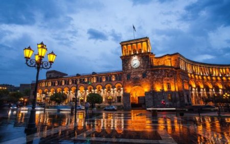 İrəvanın “dəmir” təlaşı – Bakı İranın Ermənistana yolunu bağlayır