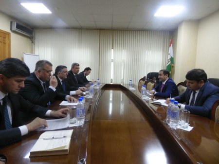 Azərbaycan və Tacikistan arasında nəqliyyat sahəsində əməkdaşlığın inkişaf perspektivləri müzakirə olunub  azerbaycan ve tacikistan arasinda neqliyyat sahesinde emekdasligin inkisaf perspektivleri muzakire olunub