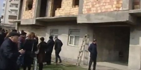 Bakda 200-dən çox adama saxta sənədlə ev satılıb (VİDEO)