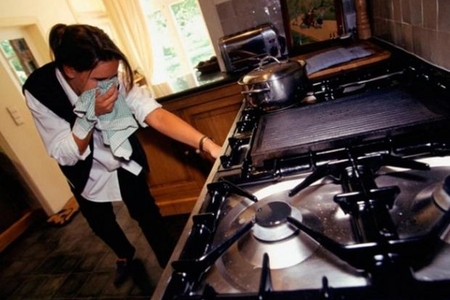 Sumqayıtda DƏHŞƏTLİ ailə faciəsi: 6 nəfər dəm qazından boğularaq öldü - FOTO