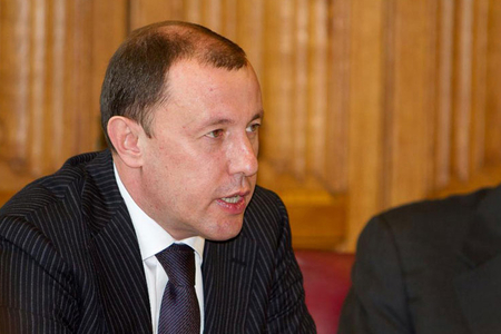 Cahangir Hacıyevin 37 milyonluq əmlakı satışa çıxarılır – təfərrüat