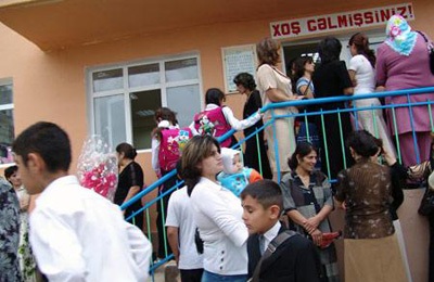 Hansı məktəb direktorları “vinetka” alverinə qoşulub?