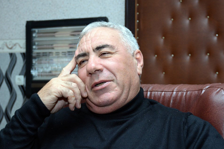 Hafiz Hacıyevdən ŞOK SÖZLƏR: “Prezident olsam, o icra başçısını ayağından asacam” 