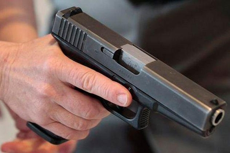 Bakıda polisə qarşı silahlı müqavimət göstərən şəxs öldürülüb Bakıda polisə qarşı silahlı müqavimət göstərən şəxs öldürülüb