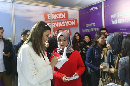 Qənirə Paşayeva Sivasda Azərbaycan Xalq Cümhuriyyəti ilə bağlı konfrans verib