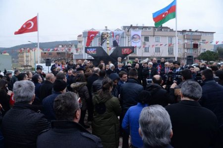 Nəsimi rayonunun nümayəndə heyəti Kocaeli vilayətində Xocalı faciəsinə həsr olunmuş silsilə tədbirlərdə iştirak etmişlər - FOTOLAR