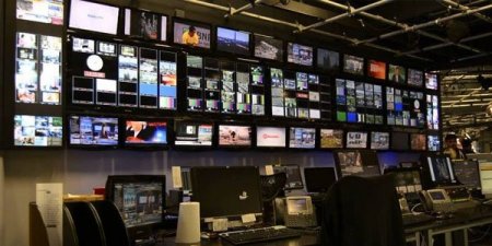 Reklam bazarı bağlanır: Telekanallar pulu necə qazanacaq?