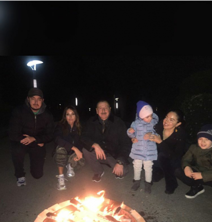 İlham Əliyev ailəsi ilə bayramı belə qeyd etdi - Foto