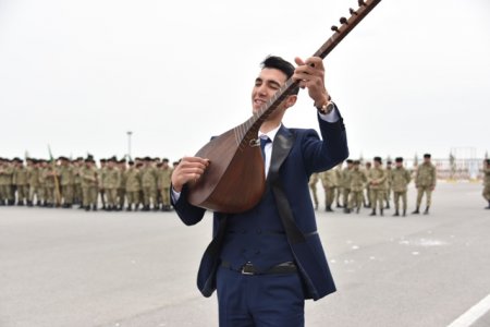 Nəsimi rayon ictimaiyyətinin nümayəndələri cəbhə bölgəsində xidmət edən əsgərlərlə Novruz bayramını qeyd etdilər - FOTOLAR