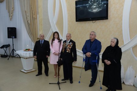 Novruz Bayramı ilə əlaqədar Nəsimi rayonunda ənənəvi olaraq imkansız ailələrə bayram payları təqdim olunmuşdur