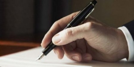 Bu şəxslərin maaşı artırıldı