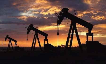 Azərbaycanda neft istehsalı azalıb