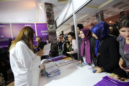 Qənirə Paşayeva Sivasda Azərbaycan Xalq Cümhuriyyəti ilə bağlı konfrans verib