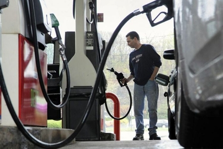 Gürcüstanda yanacaq ucuzlaşıb