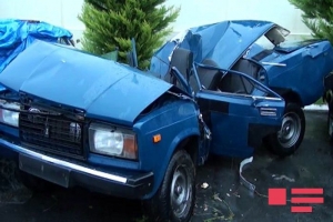 В Гяндже столкнулись два автомобиля, есть пострадавшие В Гяндже столкнулись два автомобиля, есть пострадавшие