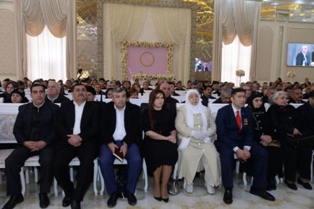 Nəsimi rayonunda 2 aprel döyüşlərinin şəhidləri ehtiramla yad edildi