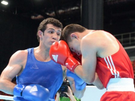 Boks üzrə Azərbaycan çempionu öz ad günündə bıçaqlanıb