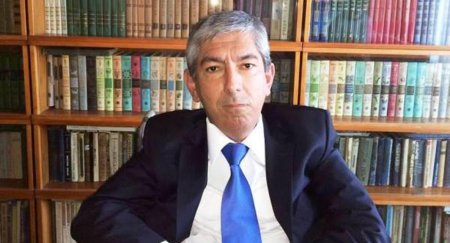 Ekspertlər dolların bahalaşmayacağını deyir