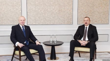 İlham Əliyev Londona səfər edib