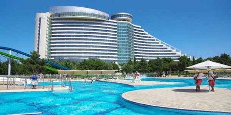 Hotellərdə daha çox kimlər qalır?