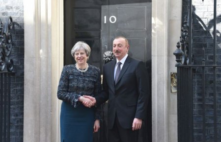 Britaniyanın baş naziri İlham Əliyevi təbrik edib - FOTO