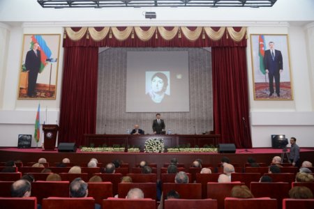 Nəsimi rayonunda görkəmli oftalmoloq-alim, akademik Zərifə Əliyevanın xatirəsinə həsr edilmiş tədbir keçirilmişdir - FOTOLAR