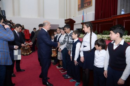 Nəsimi rayonunda görkəmli oftalmoloq-alim, akademik Zərifə Əliyevanın xatirəsinə həsr edilmiş tədbir keçirilmişdir - FOTOLAR