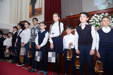 Nəsimi rayonunda görkəmli oftalmoloq-alim, akademik Zərifə Əliyevanın xatirəsinə həsr edilmiş tədbir keçirilmişdir - FOTOLAR