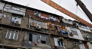 Стало известно число вынужденных переселенцев, проживающих в аварийных объектах Баку, Сумгаита и Абшеронского района