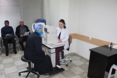 Nəsimi rayonunda aztəminatlı ailələrin göz müayinəsi təşkil edildi - FOTOLAR