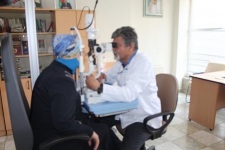 Nəsimi rayonunda aztəminatlı ailələrin göz müayinəsi təşkil edildi - FOTOLAR