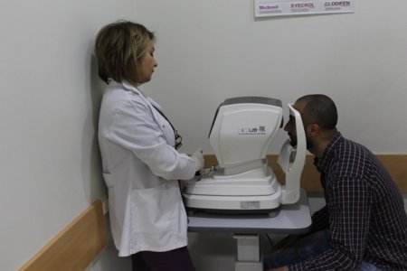 Nəsimi rayonunda aztəminatlı ailələrin göz müayinəsi təşkil edildi - FOTOLAR