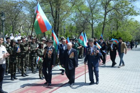Nəsimi rayonunda faşizm üzərində tarixi Qələbənin 73-cü ildönümü qeyd olunmuşdur - FOTOLAR