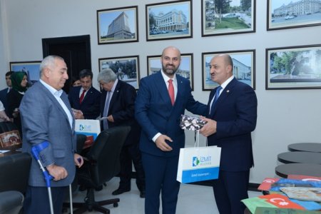 Nəsimi rayon İcra Hakimiyyətinin Başçısı Türkiyə Respublikasının İzmit Bələdiyyəsi nümayəndələrini qəbul etmişdir - FOTOLAR 