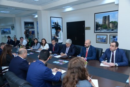 Nəsimi rayon İcra Hakimiyyətinin Başçısı Türkiyə Respublikasının İzmit Bələdiyyəsi nümayəndələrini qəbul etmişdir - FOTOLAR 