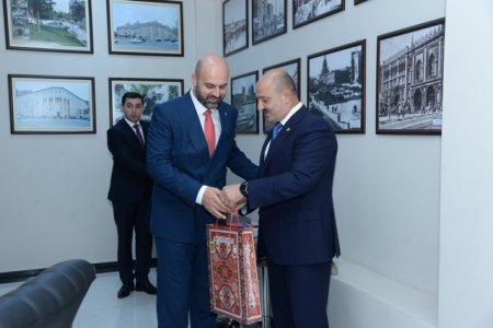Nəsimi rayon İcra Hakimiyyətinin Başçısı Türkiyə Respublikasının İzmit Bələdiyyəsi nümayəndələrini qəbul etmişdir - FOTOLAR 