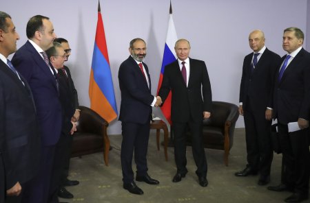 İrəvanın demarşı - Kremlə arxadan zərbə