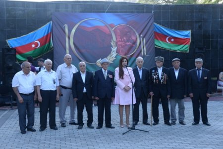 Nəsimi rayonunda Azərbaycan Xalq Cümhuriyyətinin 100 illiyi münasibəti ilə “Cümhuriyyətin yaşıdları” adlı tədbir keçirildi - FOTOLAR