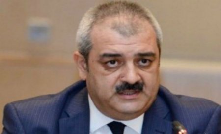 Narkoloji dispanserin həbs edilən direktoru yeni vəkillə müqavilə bağladı